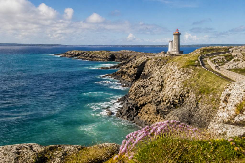 Bretagne map france: die wichtigsten Orte und Sehenswürdigkeiten auf einen Blick